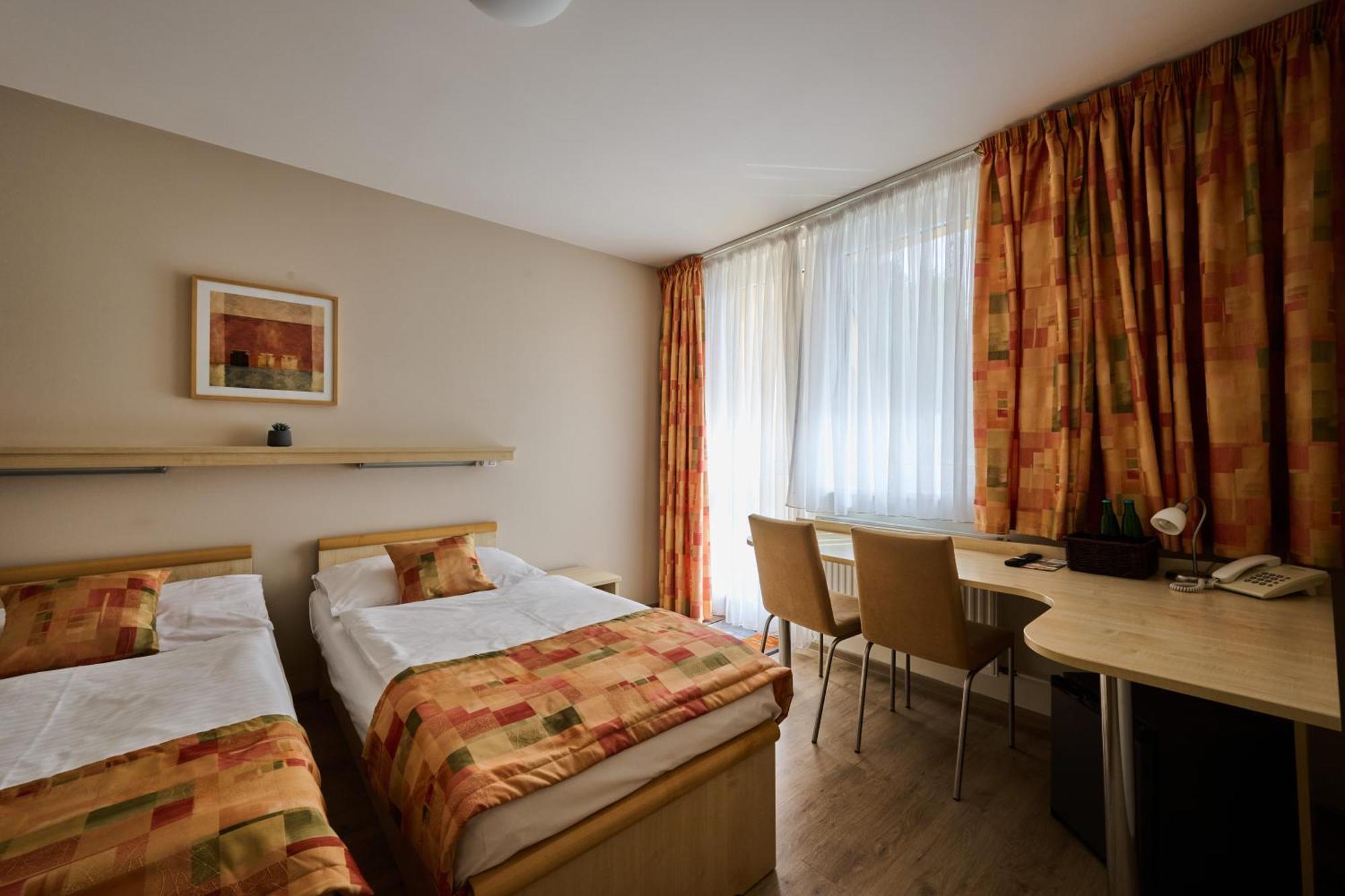 Hotel Akademie Chocerady Zewnętrze zdjęcie