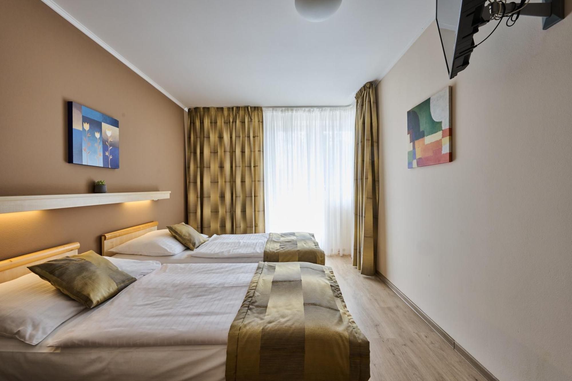 Hotel Akademie Chocerady Zewnętrze zdjęcie