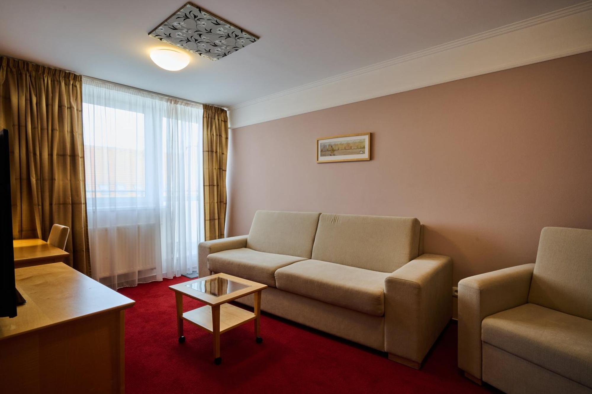 Hotel Akademie Chocerady Zewnętrze zdjęcie