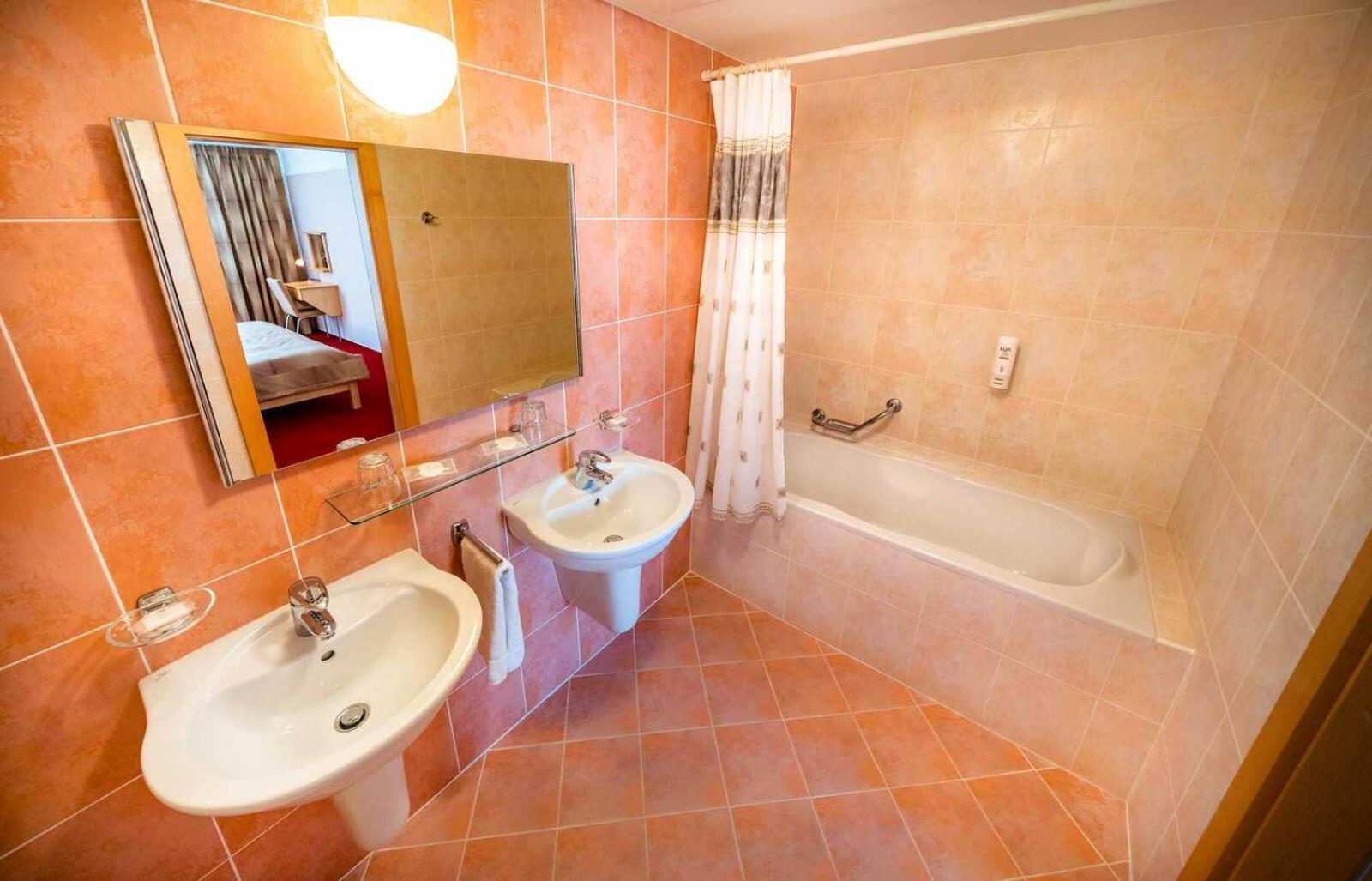 Hotel Akademie Chocerady Zewnętrze zdjęcie