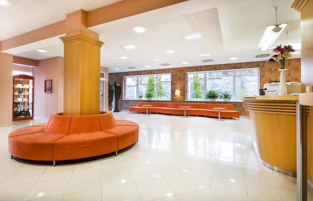 Hotel Akademie Chocerady Zewnętrze zdjęcie