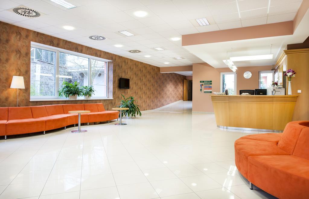 Hotel Akademie Chocerady Zewnętrze zdjęcie